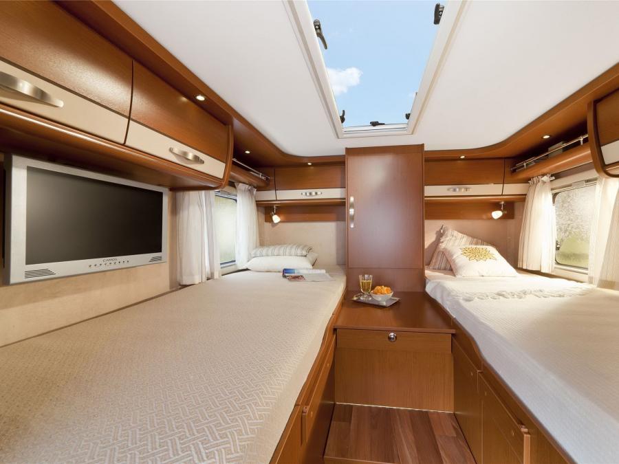 Интерьер Hymer B-Class StarLine 2012 года  (фото 3 из 7)
